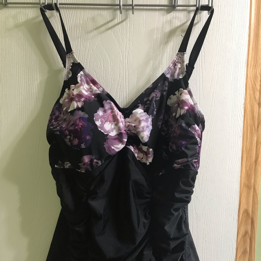 Torrid bathing suit size 2 floral design